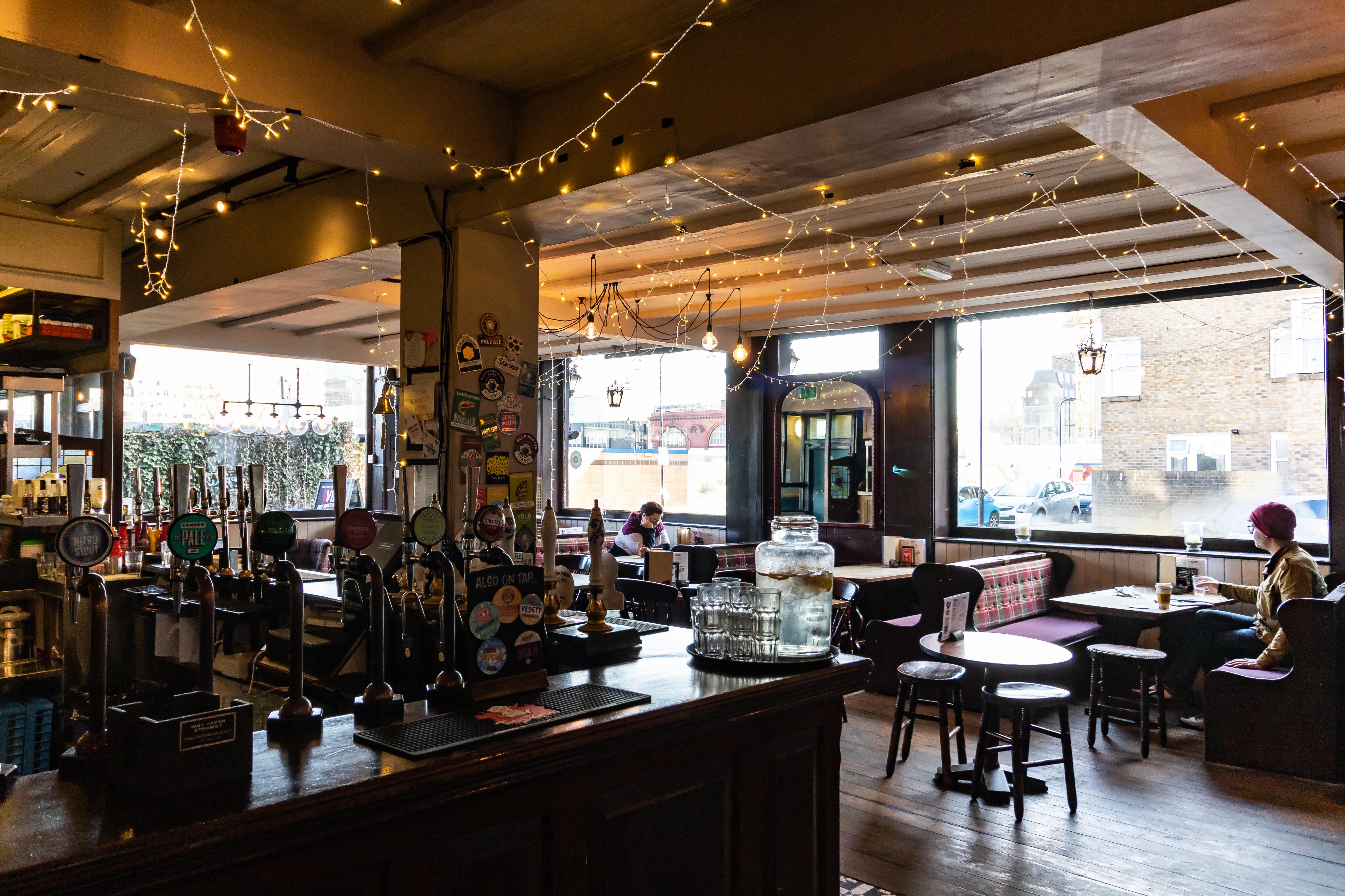 Publove @ The Exmouth Arms, Euston London Eksteriør bilde
